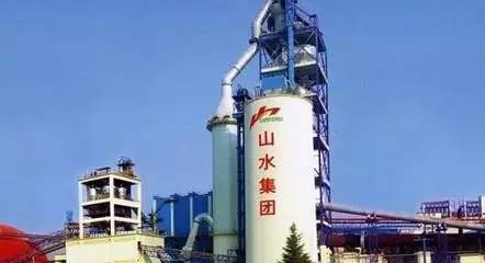 山水水泥控制權(quán)之爭(zhēng)最初爆發(fā)于2015年。天瑞集團(tuán)以巨資趁內(nèi)亂之際進(jìn)入山水水泥，以占股28.16%成為其第一大股東。