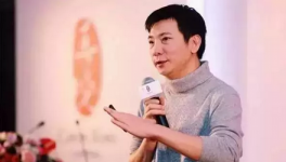 高中沒畢業(yè)的水泥工，身家105億，賺全世界女人錢……