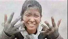 新華網(wǎng)點(diǎn)名批評(píng)“水泥妹”：你騙人的樣子真丑！