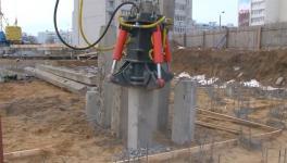 俄羅斯發(fā)明切樁機(jī)，每小時(shí)可以切割50根水泥柱