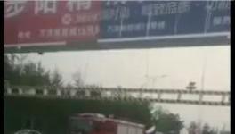 物流司機(jī)注意了！4.5米以下限高桿均違法，年前必須全部清理！