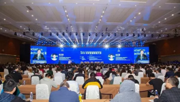 海螺集團(tuán)董事長(zhǎng)高登榜出席2019世界智能制造大會(huì)高峰論壇