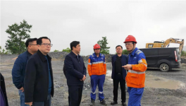 這一地區(qū)環(huán)保部門暗訪被群眾舉報(bào)的華新水泥廠！