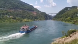 貴州西南水泥6000噸熟料乘船起航，直奔長江！